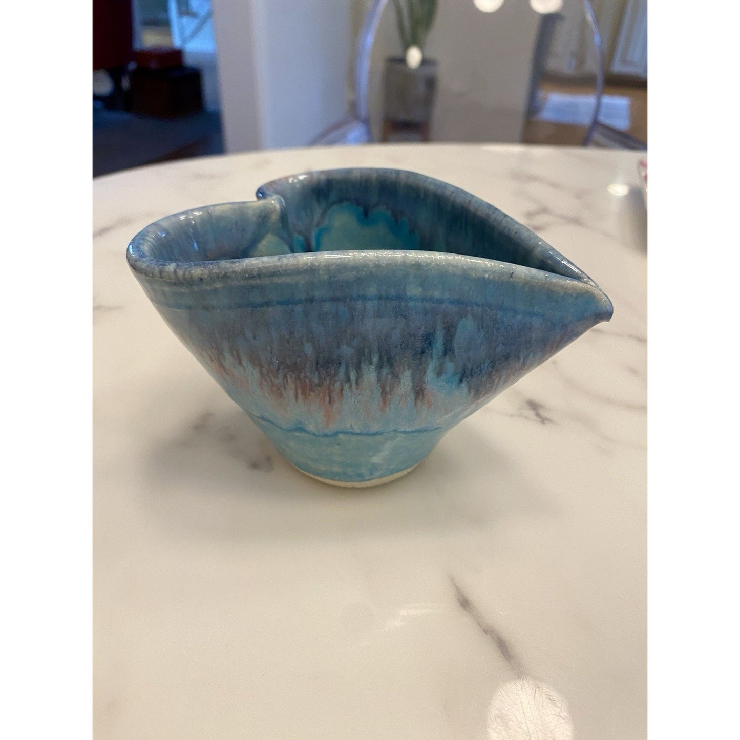 Lisa Howe Signed Art pottery blue/pink valentine day heart shaped dish