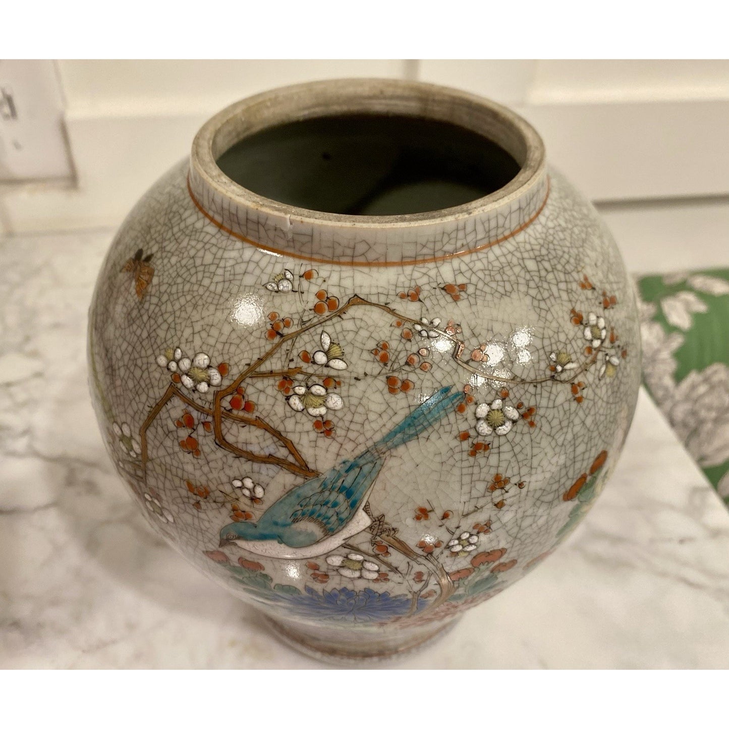 HAND PAINTED Vintage Detailed Porcelain flower vase 8.25"H Japan