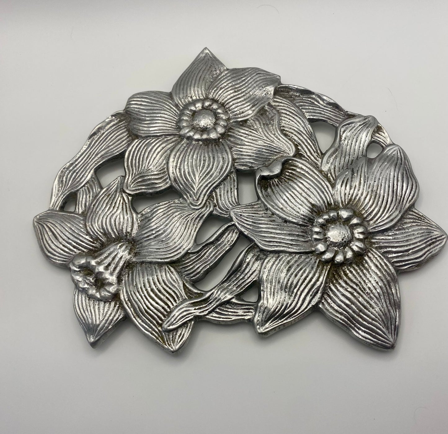 Daffodil Metal Trivet