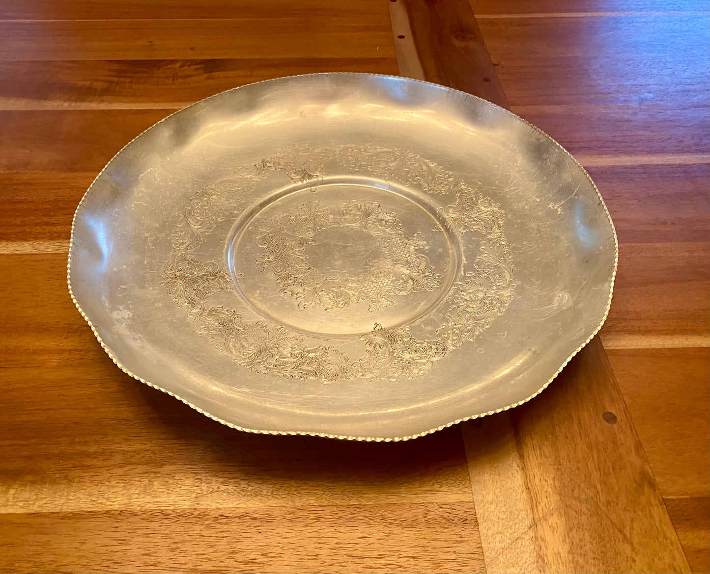 Ruffle Edge Aluminum Platter