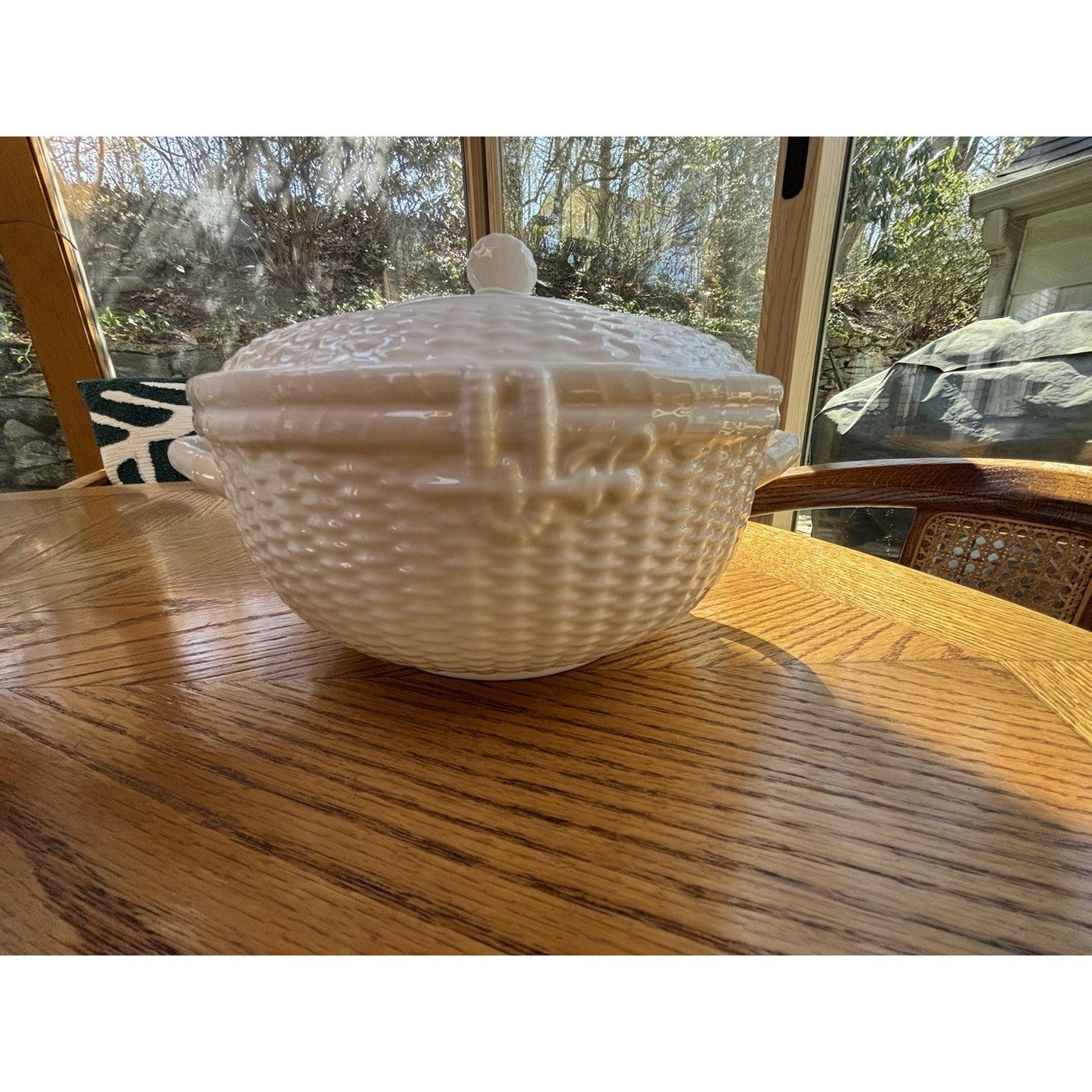 WEDGWOOD Nantucket Basket Covered Vegetable Bowl Made In England