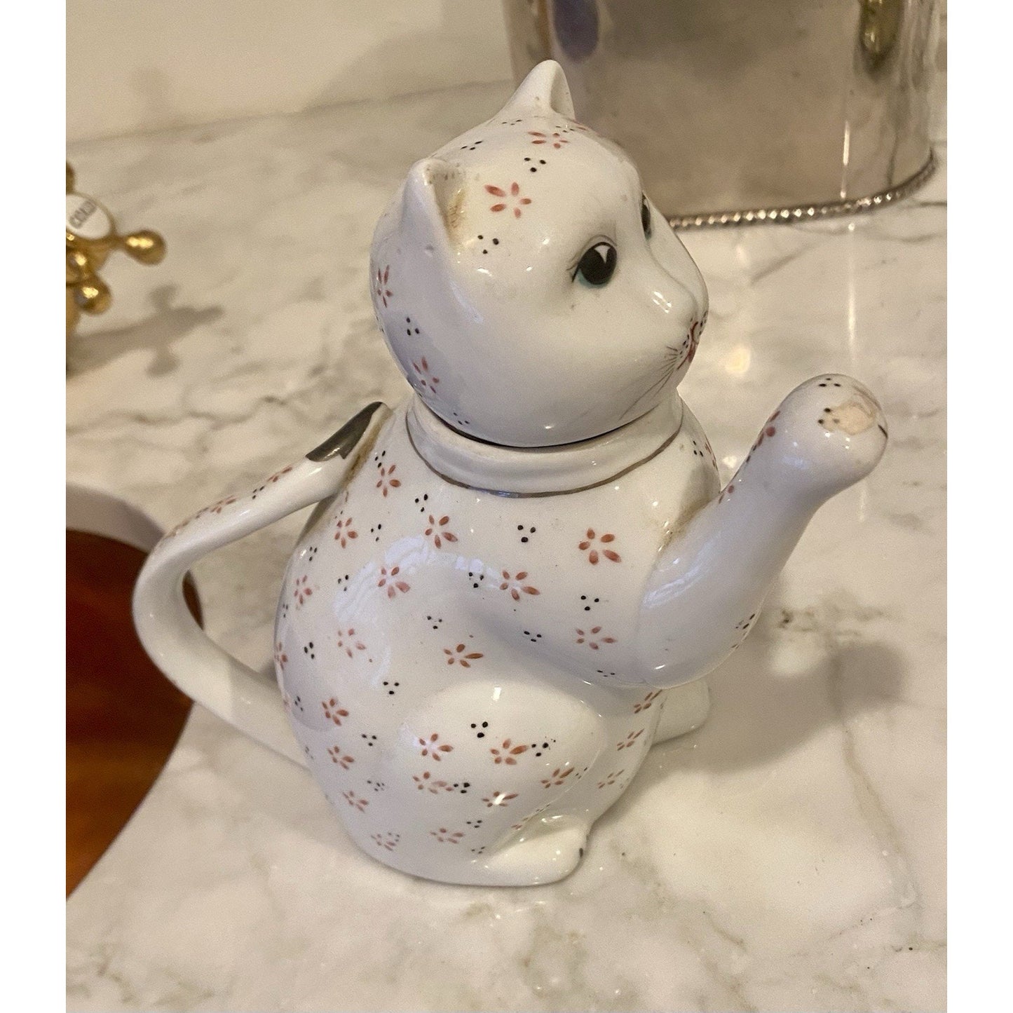 Vtg LUCKY CAT Tea Pot- Kitchen Decor Creamer Teapot Kitsch Small Kitty Pitcher
