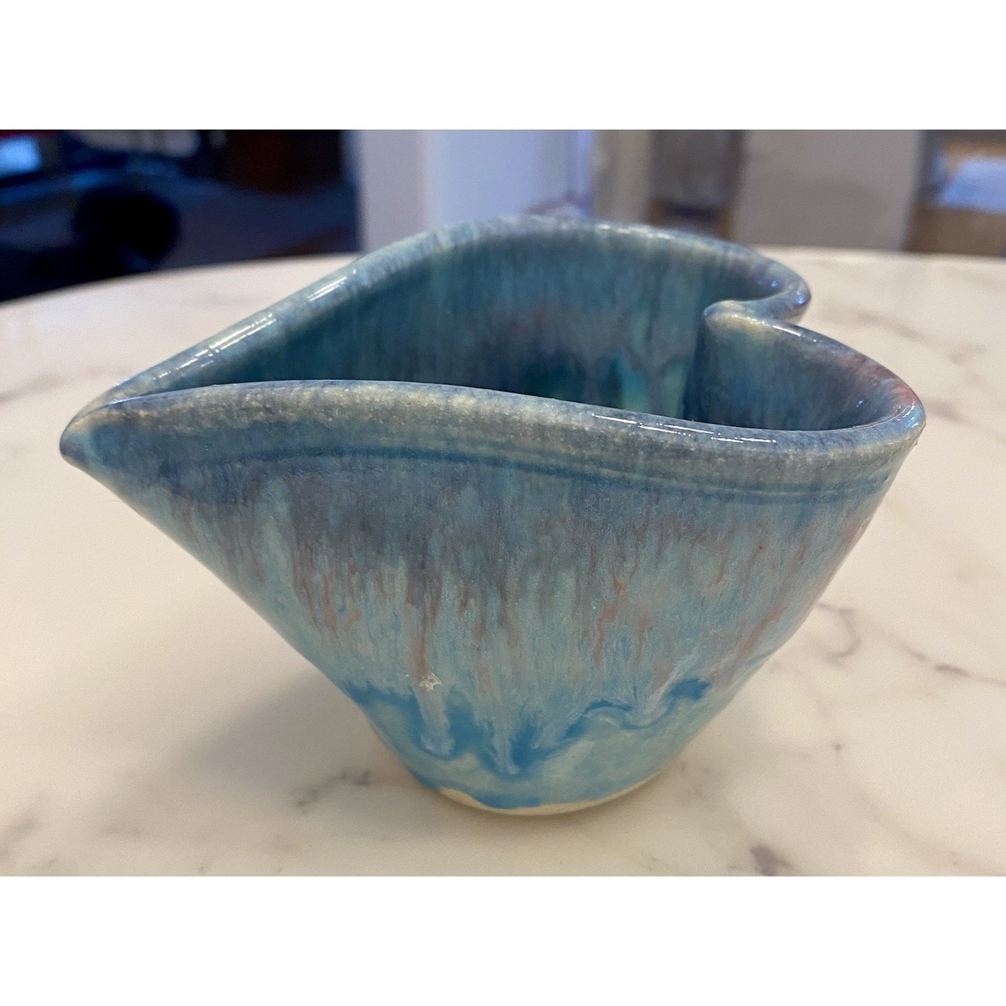 Lisa Howe Signed Art pottery blue/pink valentine day heart shaped dish